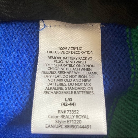 Funny/Ugly L light up Christmas sweater. Blue with snowman scene. Has won 1st!! - Picture 8 of 10